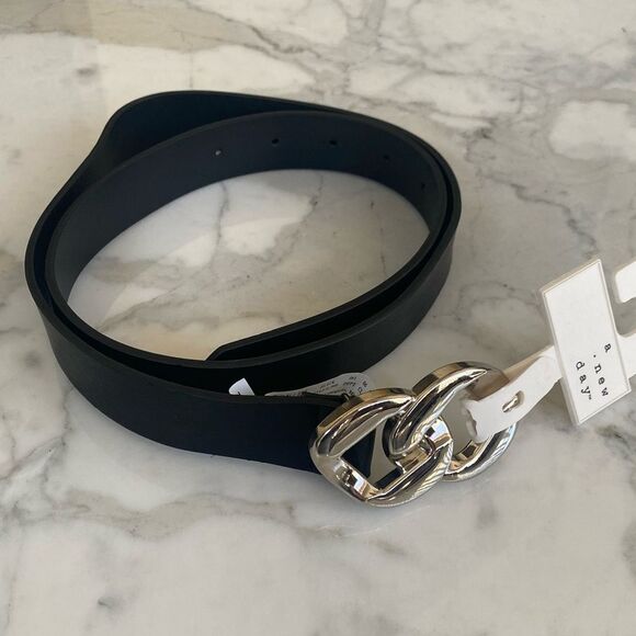 A new day Belt Black with‎ Silver buckle - Picture 2 of 5